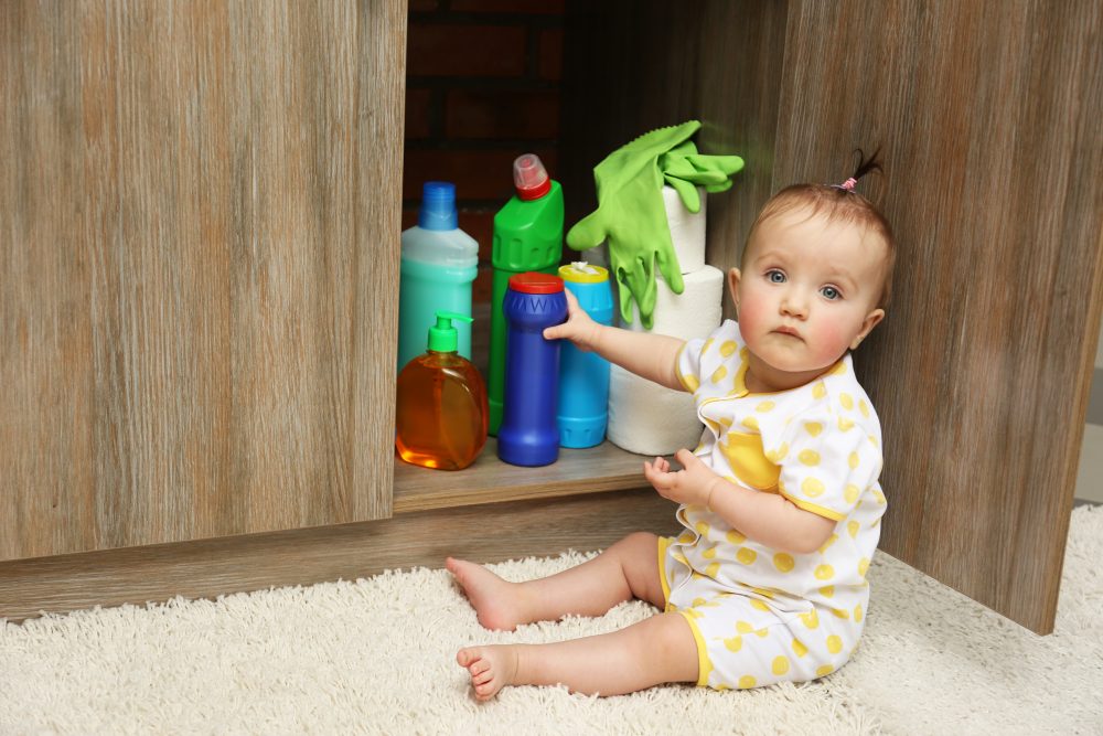 itens de segurança prevenir acidentes em casa bebê